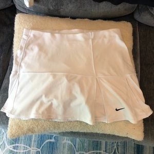 White Nike tennis skirt